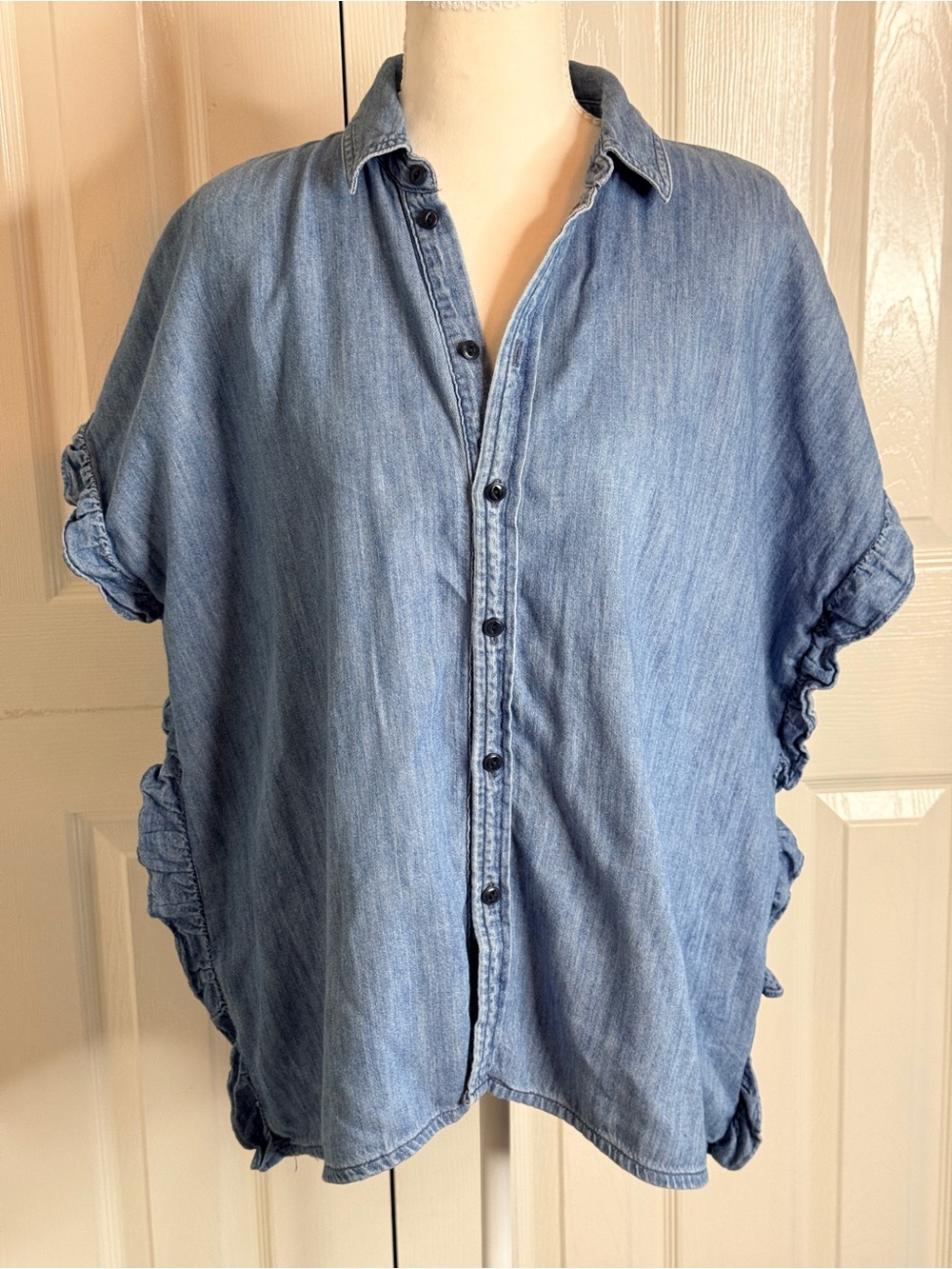 Madewell Indigo Ruffle-Side Denim Chambray Shirt S